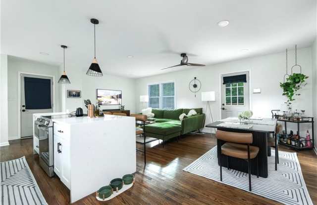 1953 Copperfield Circle Gallery 4