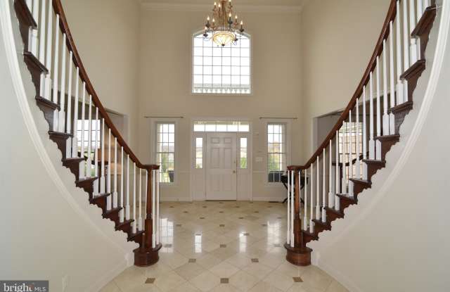 17502 TOBERMORY PLACE Gallery 3