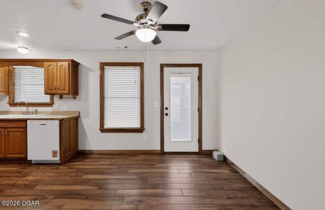 838 Cottonwood Street Gallery 4