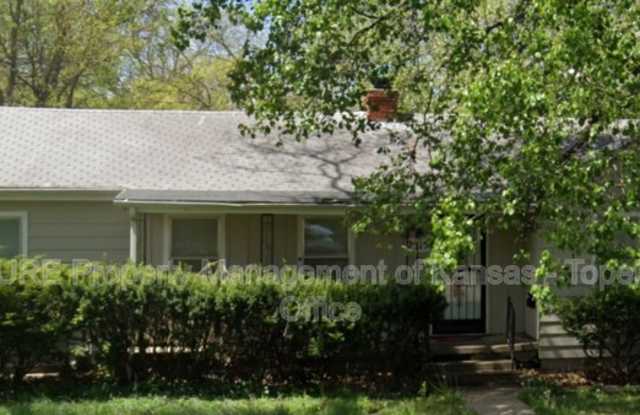 2215 SE Kentucky Ave photos photos