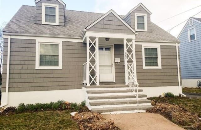 262 Lighthouse Rd - 262 Lighthouse Road, New Haven, CT 06512