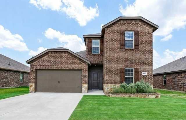 315 Pine Hollow Way photos photos