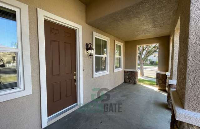 Lovely 3 Bedroom w/ Bonus Room in Patterson Gallery 1