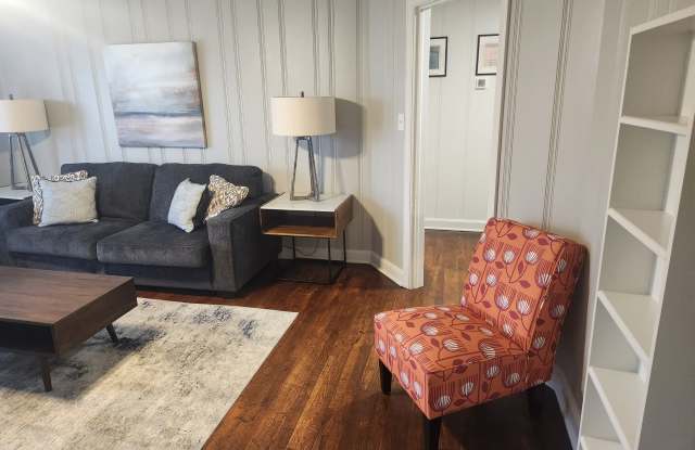 151 S Green St Unit 3 Gallery 2