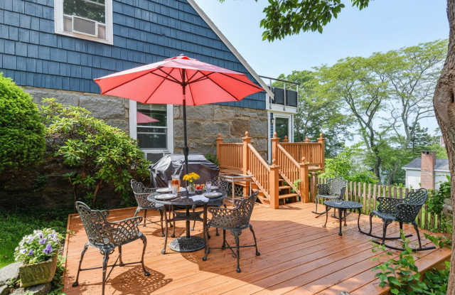 WINTER RENTAL: Granite Pier Gallery 2