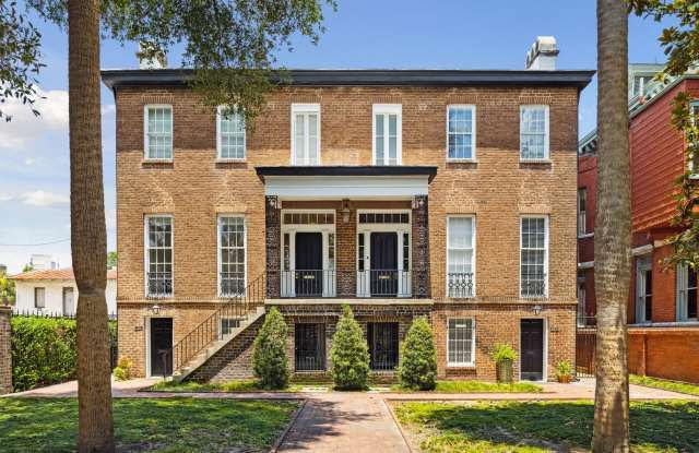Historic One Bedroom Apartment in Downtown Savannah - 222 East Huntingdon Street, Savannah, GA 31401
