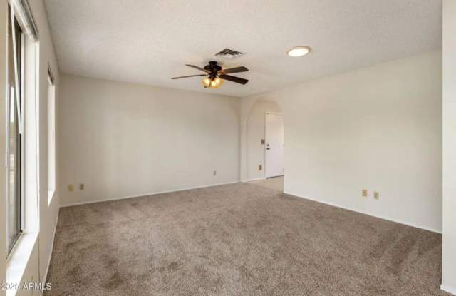 4721 West Orchid Lane Gallery 2