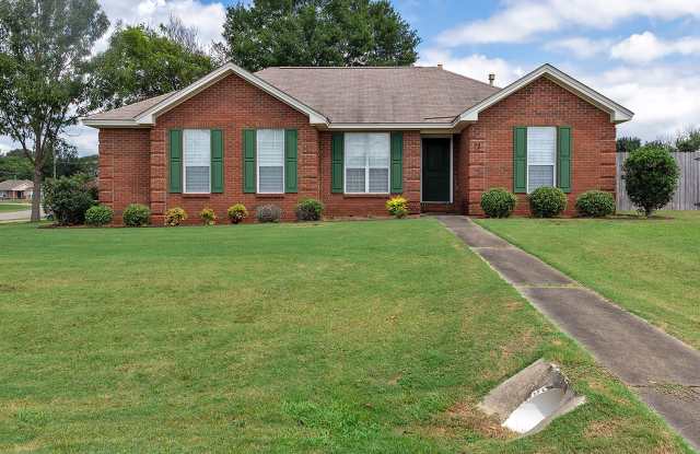 Home for Rent in Millbrook - 72 Cattail Curve, Millbrook, AL 36054