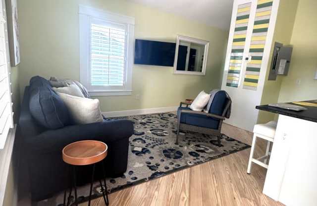 FULLY FURNISHED 1brm apartment in Colonial Town, Orlando-Welcome to Grenadine Estates! Gallery 4