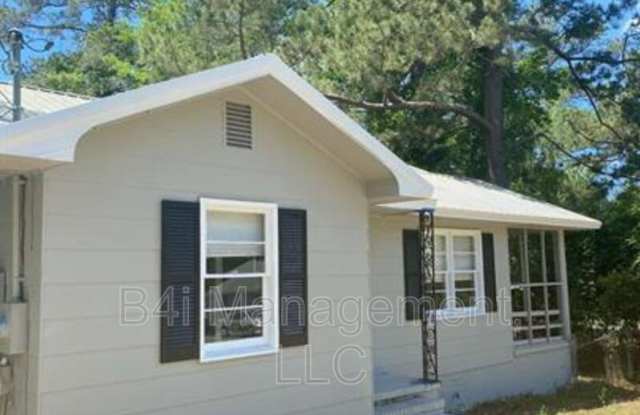 112 2nd St SW photos photos