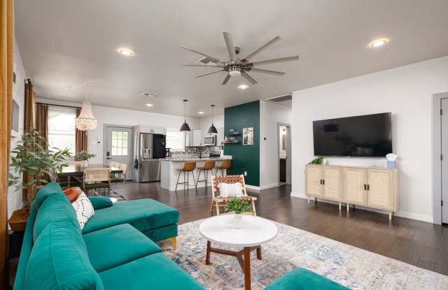 419 N Hackberry St photos photos