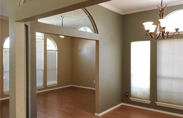 1320 Kentshire Cir Gallery 3