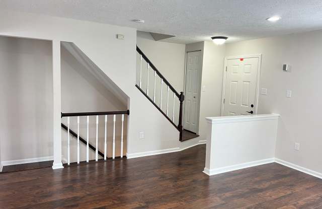 212 PERRYWINKLE LANE Gallery 3