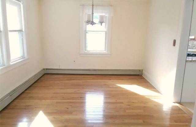 86 Anderson Avenue Gallery 4