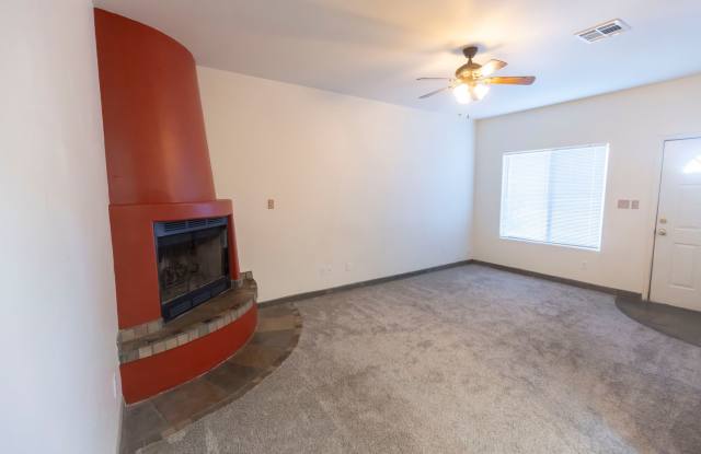 1635 Spruce - 3 BR - 2 BA - Built in 2004 - 1310 Sq. Ft.  - $1395.00 Gallery 3