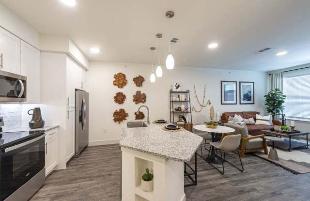 Lakecrest Apartments photos photos