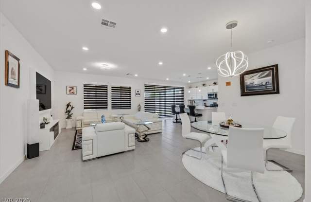 2933 Little Current Road Gallery 4