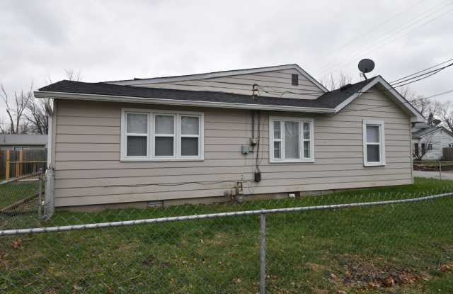 2 Bedroom Home For Rent Fortville IN - 205 South McCarty Street, Fortville, IN 46040
