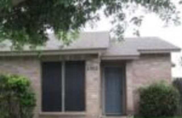 2508 Hickory Dr - 2508 Hickory Drive, College Station, TX 77840
