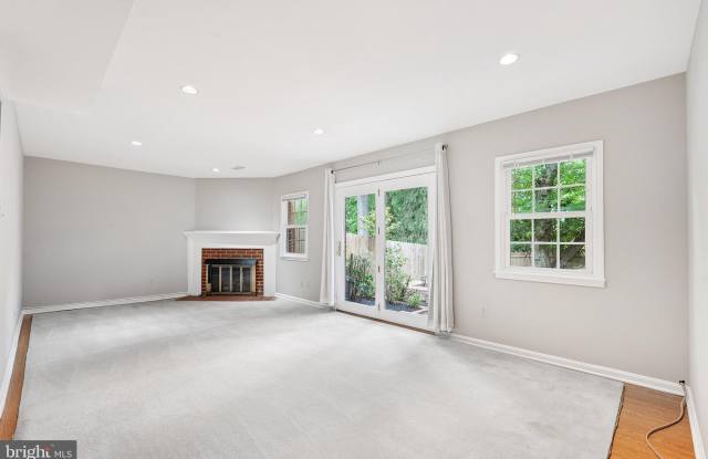 214 JAMES THURBER COURT photos photos