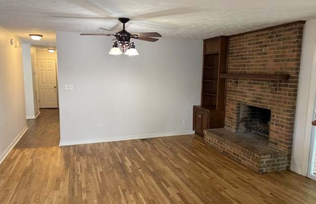 409 Cloverleaf Drive Gallery 4