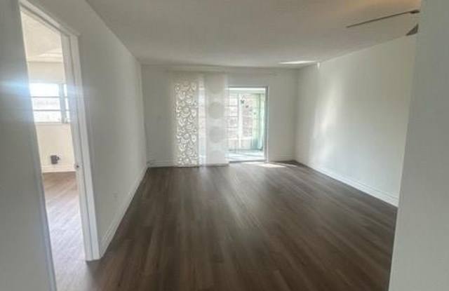 5860 NW 64th Avenue unit: 307 photos photos