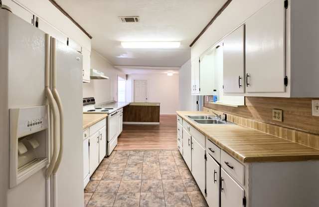 3805 North 10th Avenue Gallery 4