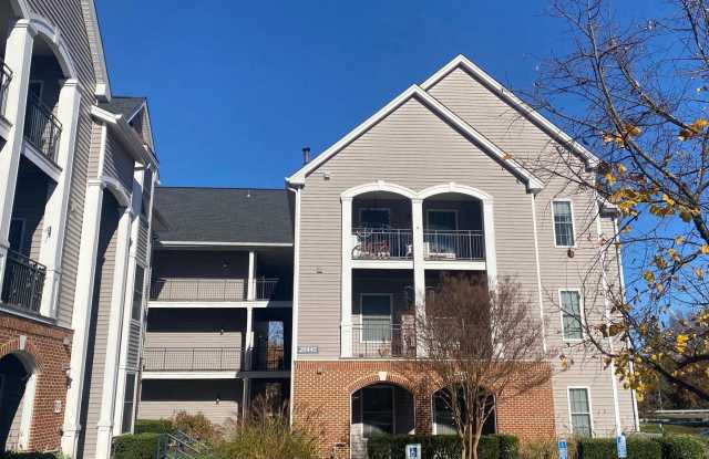 20445 CHESAPEAKE SQ #300 Gallery 2