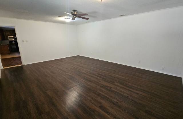 321 Patricia Lane Gallery 4