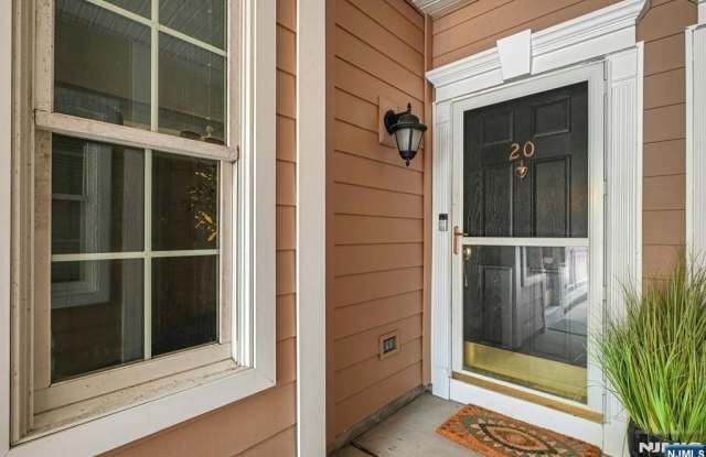 20 Lydia Drive Gallery 2