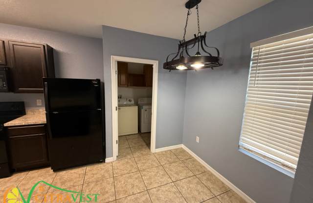 1433 Wallace Manor Pass Gallery 4