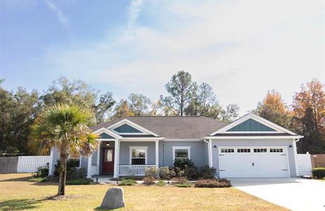 69 Carousel Circle - 69 Carousel Circle, Crawfordville, FL 32327