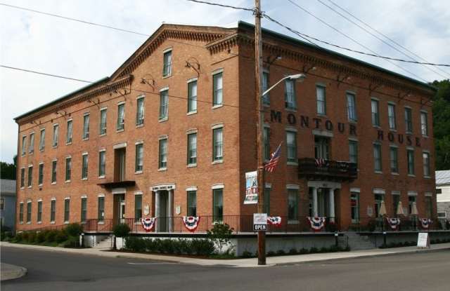 401 W Main St #32, Penthouse East - 401 West Main Street, Macedon, NY 14502 401 W Main St #32, Penthouse East - 401 West Main Street, Macedon, NY 14502