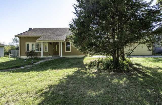 1700 Gideon Avenue - 1700 Gideon Avenue, Zion, IL 60099