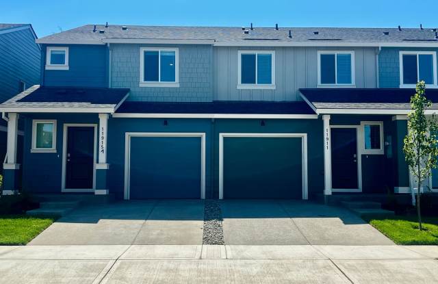 Ask us about free rent- Brand New 3 Bedroom + a loft!! Location, Location! photos photos