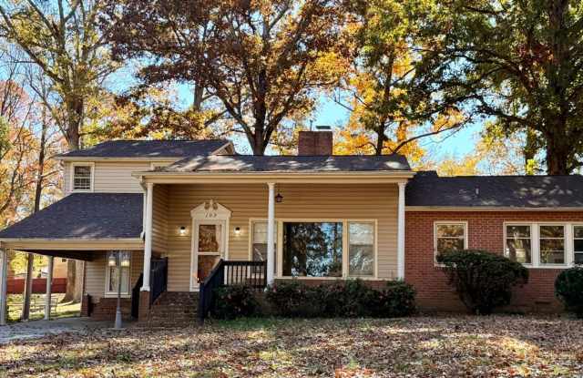 AVAILABLE NOW! - 109 Circle Drive, Thomasville, NC 27360