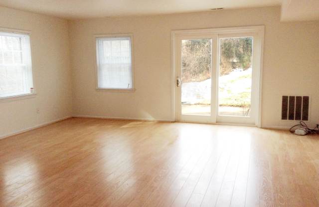 518 AZALEA DRIVE Gallery 4