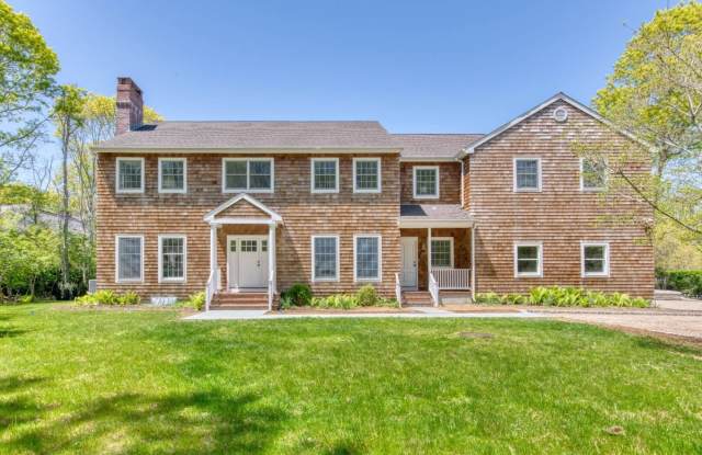 15 E Woods Path Gallery 1