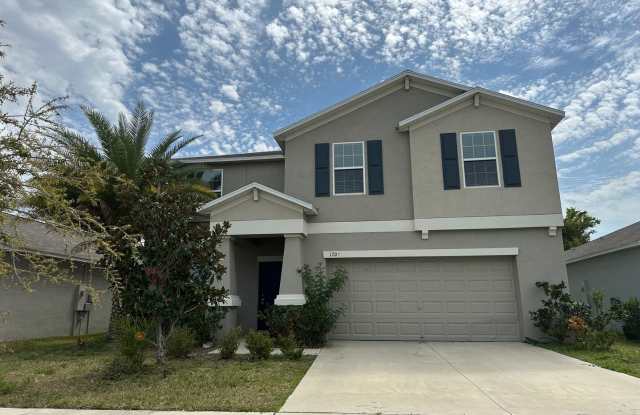 Beautiful 6 Bedroom Home photos photos