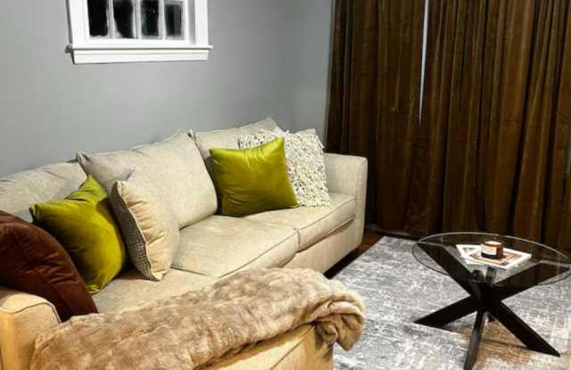 218 Wood Ave. photos photos