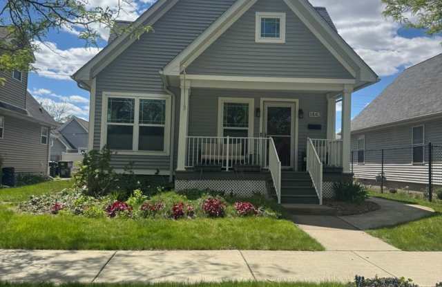 Corktown 3 Bedroom Home Near the Detroit River! Gallery 3