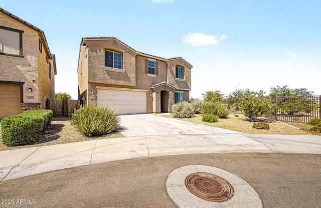 10950 W Beatrice St, Avondale- Amazing 4 bed, 2.5 bath home, so many wonderful features! Gallery 3