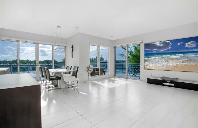 6100 N Ocean Dr Gallery 2