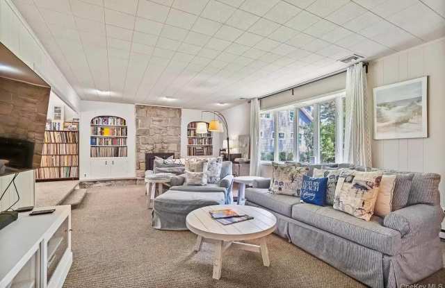 1345 Long Creek Drive Gallery 1
