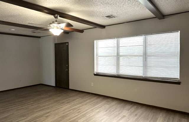 3704 Northeast 140th Street Gallery 4