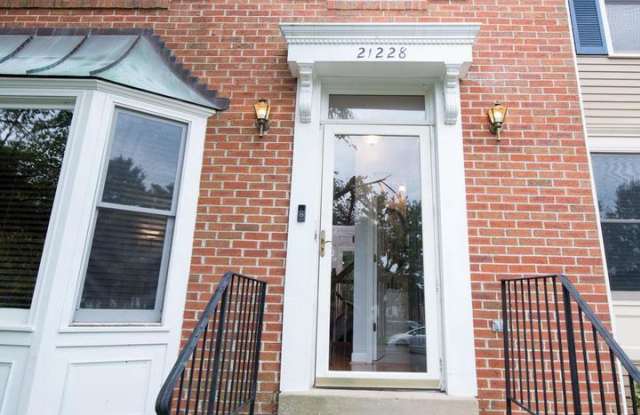 21228 HEDGEROW TERRACE Gallery 2