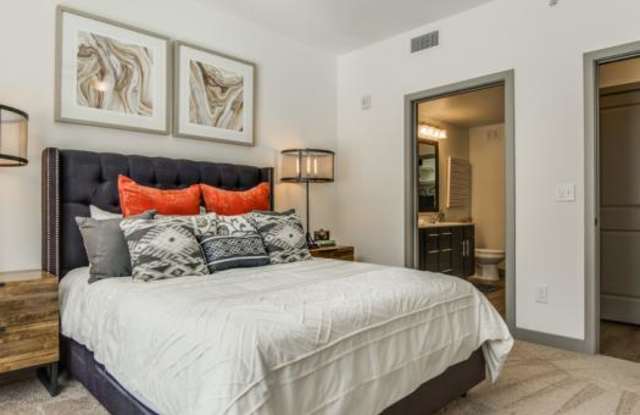 5609 Avenue F Gallery 3