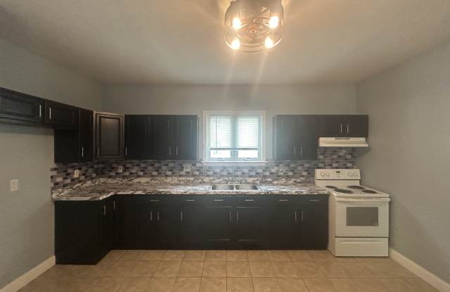 84 Forest Avenue photos photos