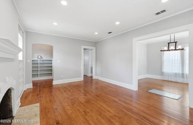 3957 BOONE PARK Avenue Gallery 3