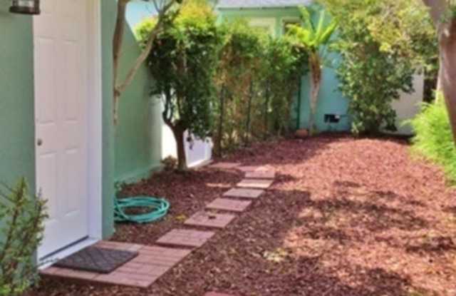 10572 Ayres AVE - 10572 Ayres Avenue, Los Angeles, CA 90064